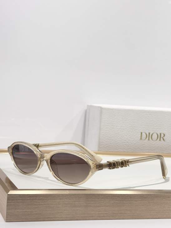 Picture of Dior Sunglasses _SKUfw76989626fw